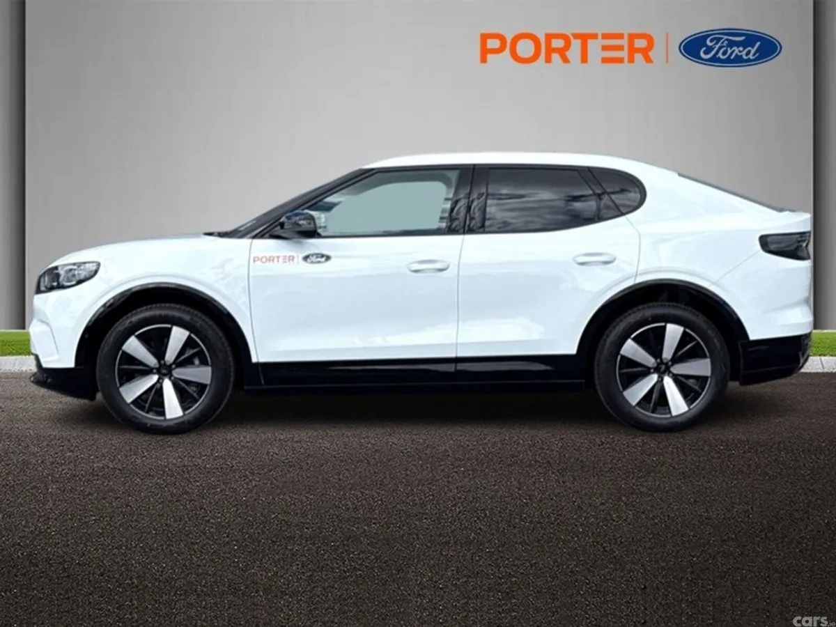 Ford Capri MPV, Electric, 2026, White