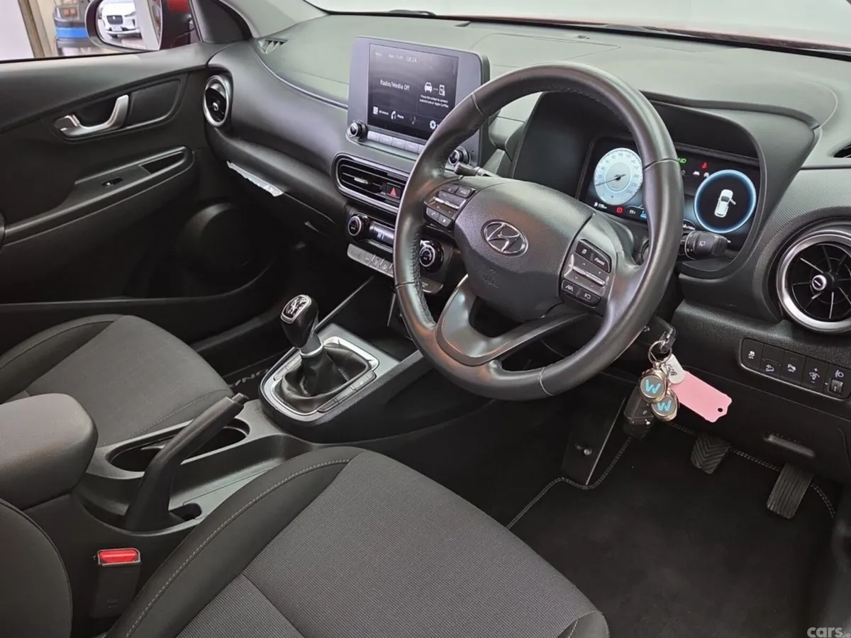 Hyundai KONA MPV, Petrol, 2023, Red