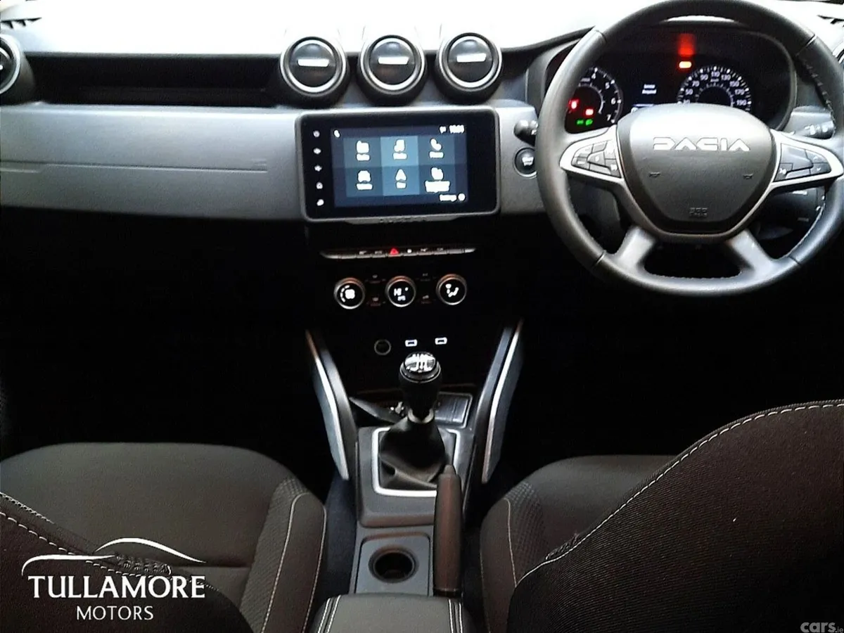 Dacia Duster SUV, Petrol, 2024, White
