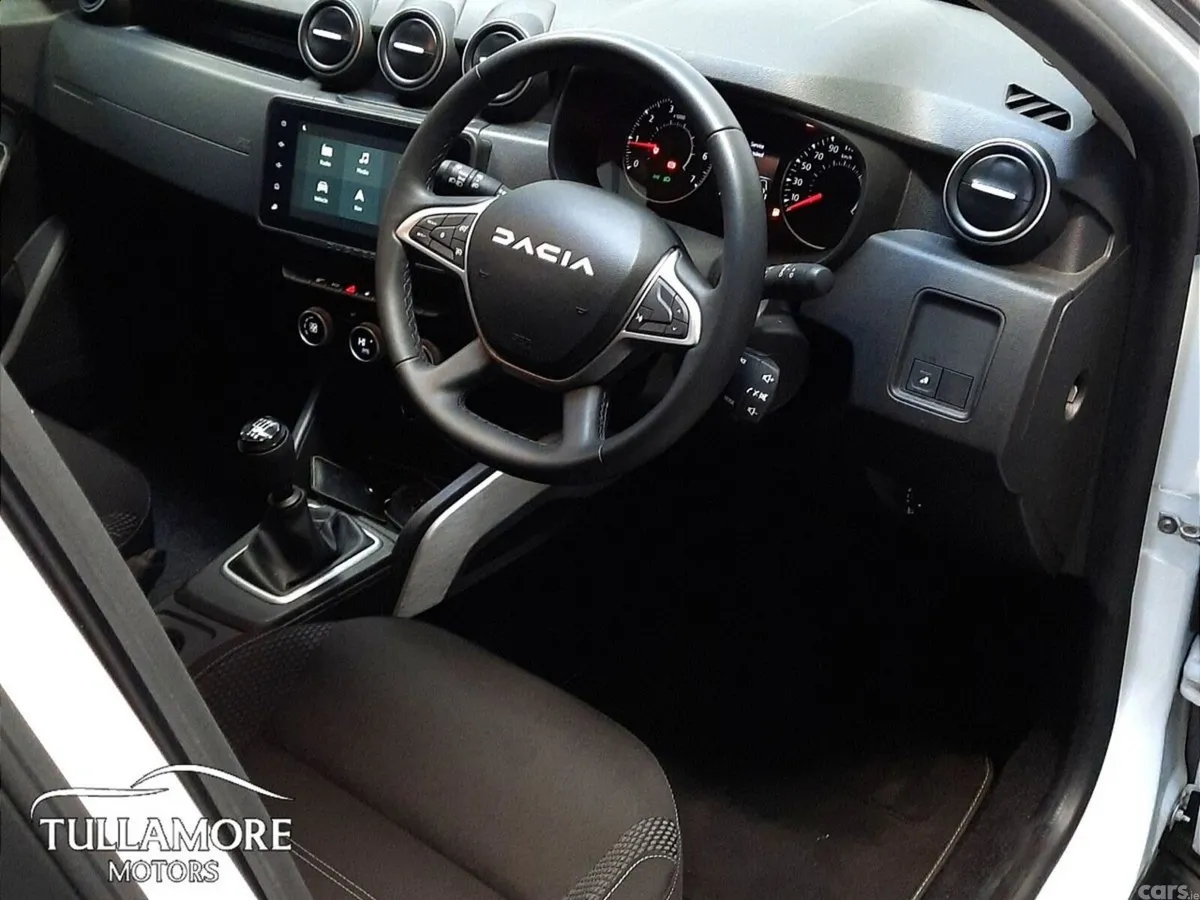 Dacia Duster SUV, Petrol, 2024, White