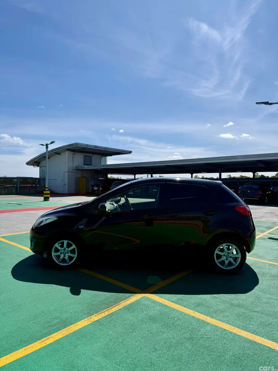 Mazda Demio Hatchback, Petrol, 2012, Black