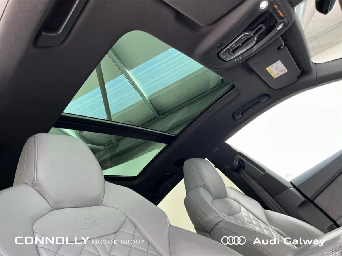 Audi Q8 Hatchback, Diesel, 2022, Blue