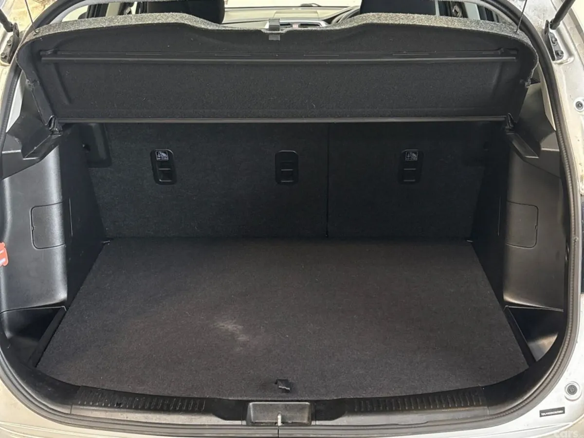 Suzuki SX4 SUV, Petrol, 2021, Grey