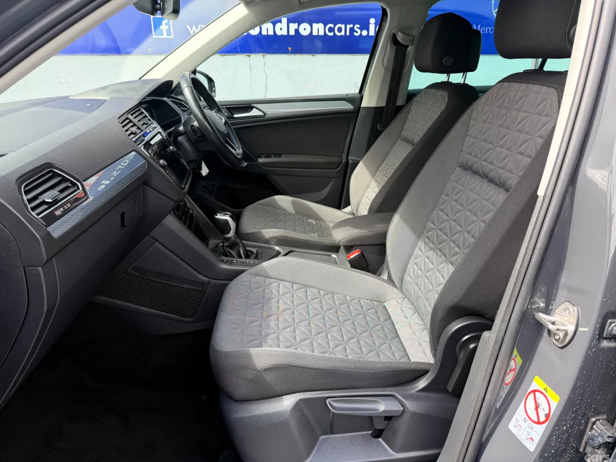 Volkswagen Tiguan SUV, Petrol Plug-in Hybrid, 2024, Grey