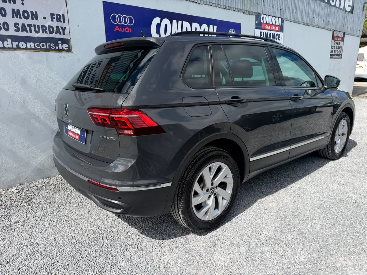 Volkswagen Tiguan SUV, Petrol Plug-in Hybrid, 2024, Grey