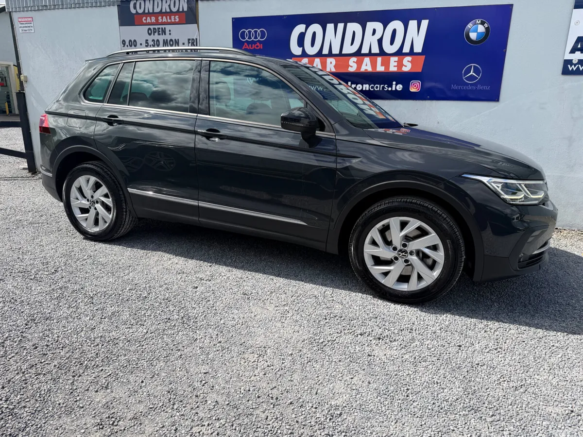 Volkswagen Tiguan SUV, Petrol Plug-in Hybrid, 2024, Grey