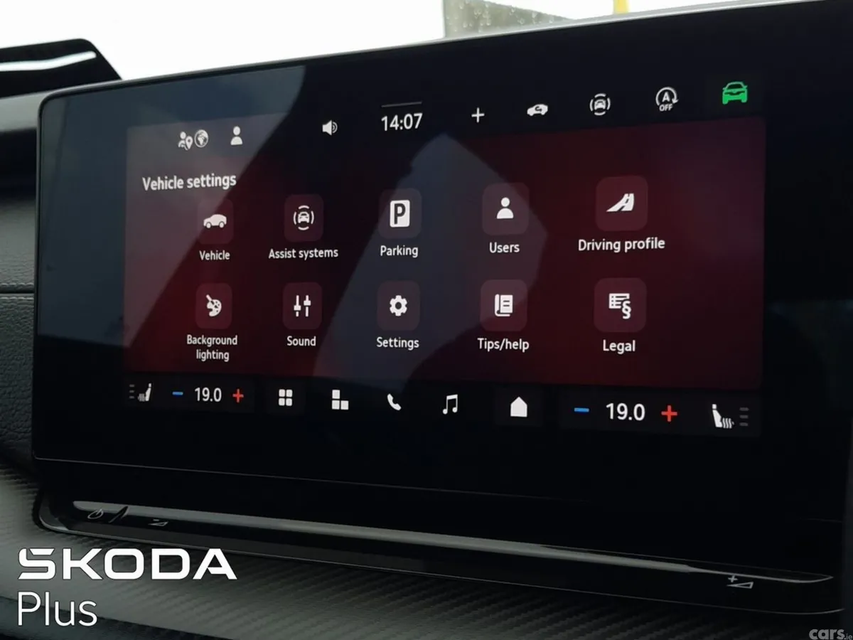 Skoda Octavia Saloon, Diesel, 2026, Red