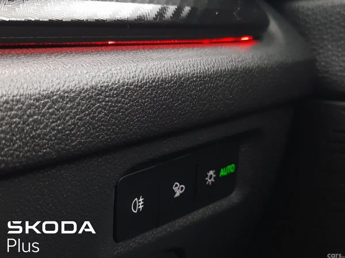 Skoda Octavia Saloon, Diesel, 2026, Red