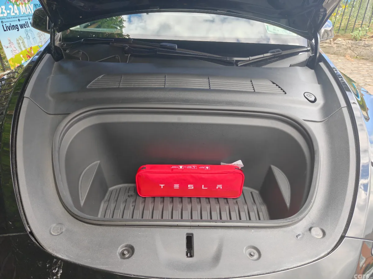 Tesla Model Y MPV, Electric, 2024, Black