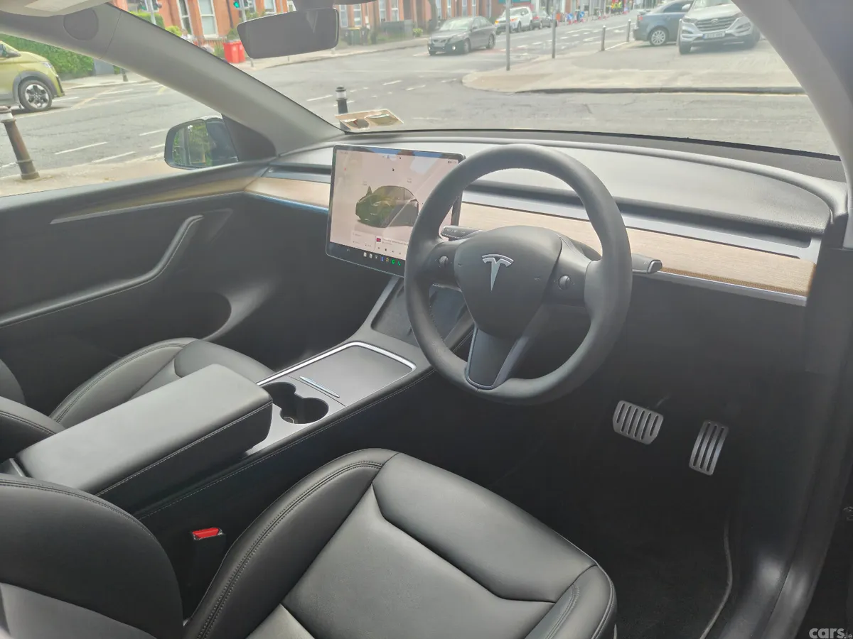 Tesla Model Y MPV, Electric, 2024, Black