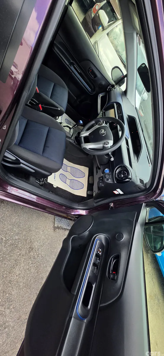 Toyota Aqua Hatchback, Petrol Hybrid, 2015, Brown
