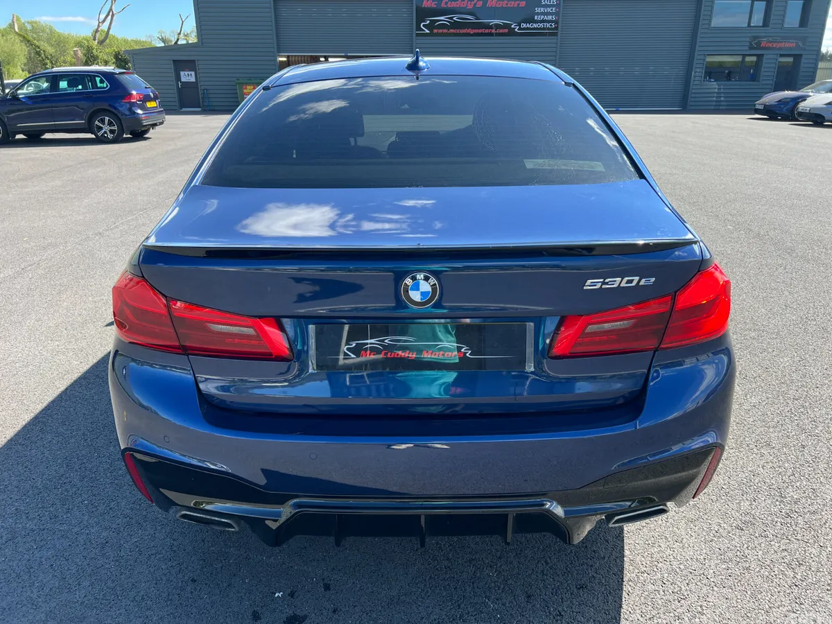 BMW 5-Series Saloon, Petrol Plug-in Hybrid, 2018, Blue