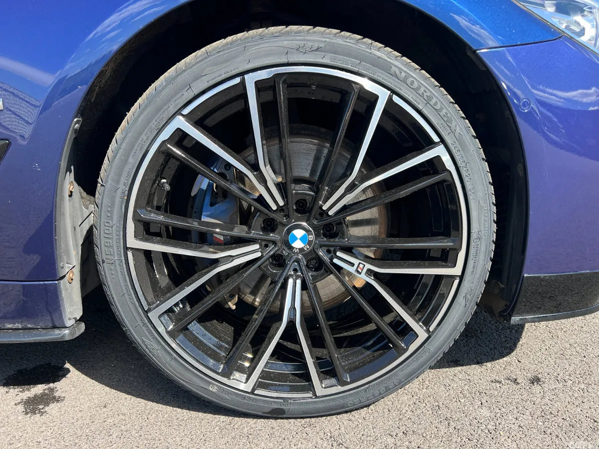 BMW 5-Series Saloon, Petrol Plug-in Hybrid, 2018, Blue