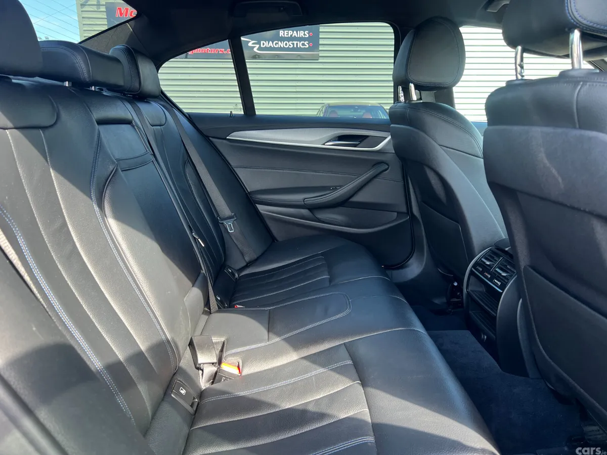 BMW 5-Series Saloon, Petrol Plug-in Hybrid, 2018, Blue