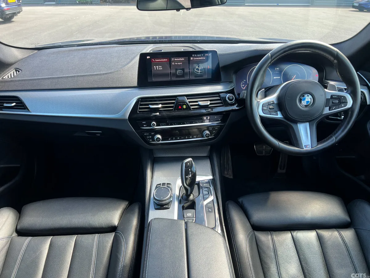 BMW 5-Series Saloon, Petrol Plug-in Hybrid, 2018, Blue