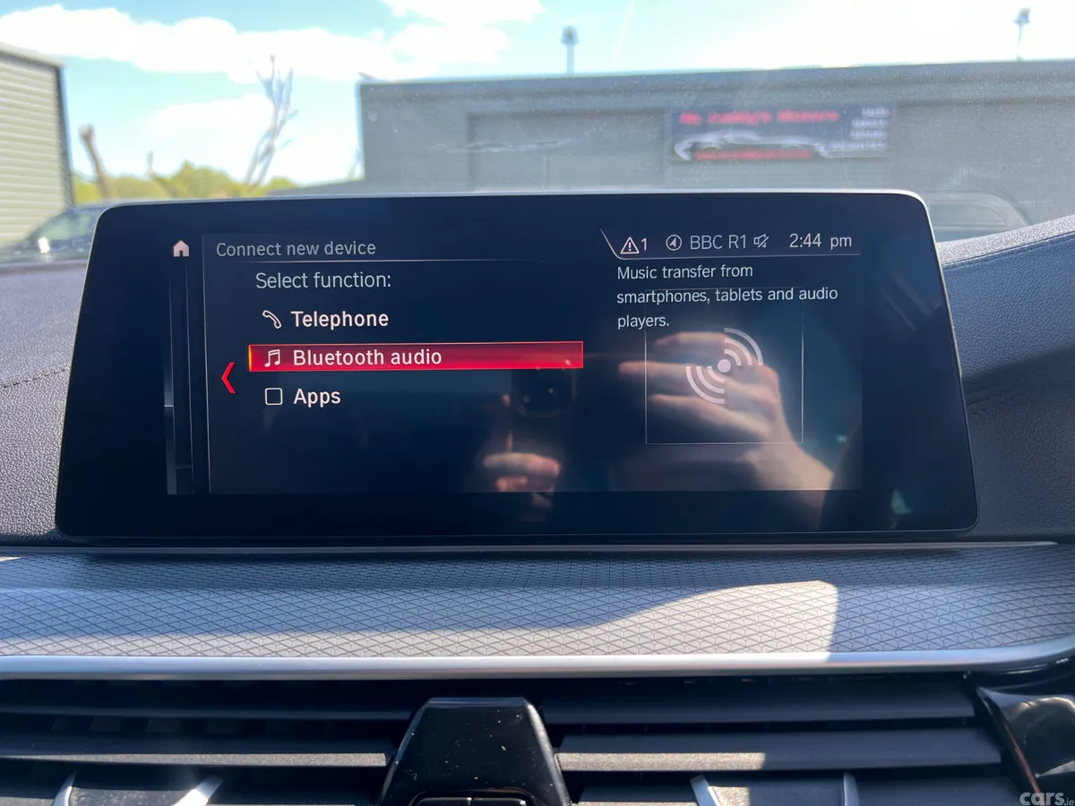 BMW 5-Series Saloon, Petrol Plug-in Hybrid, 2018, Blue