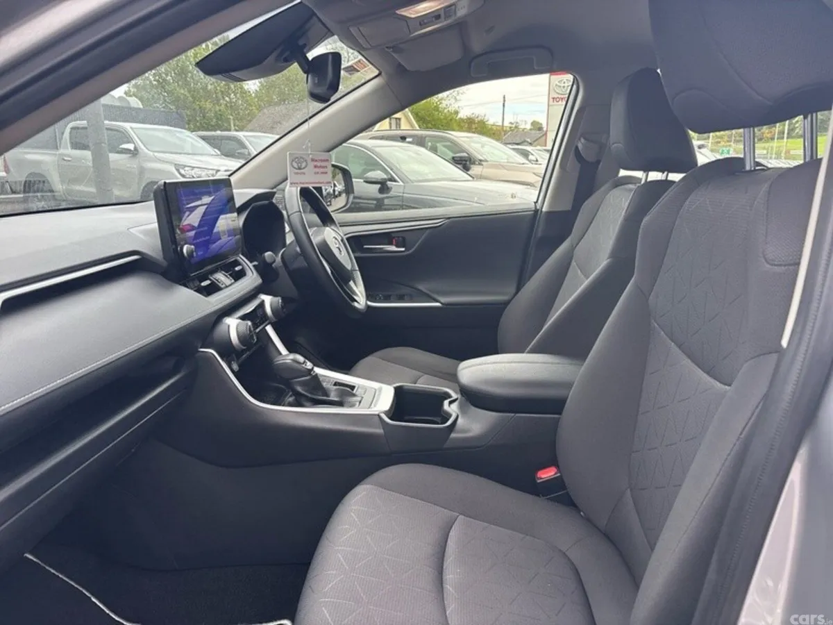 Toyota RAV4 SUV, Petrol Hybrid, 2023, Grey