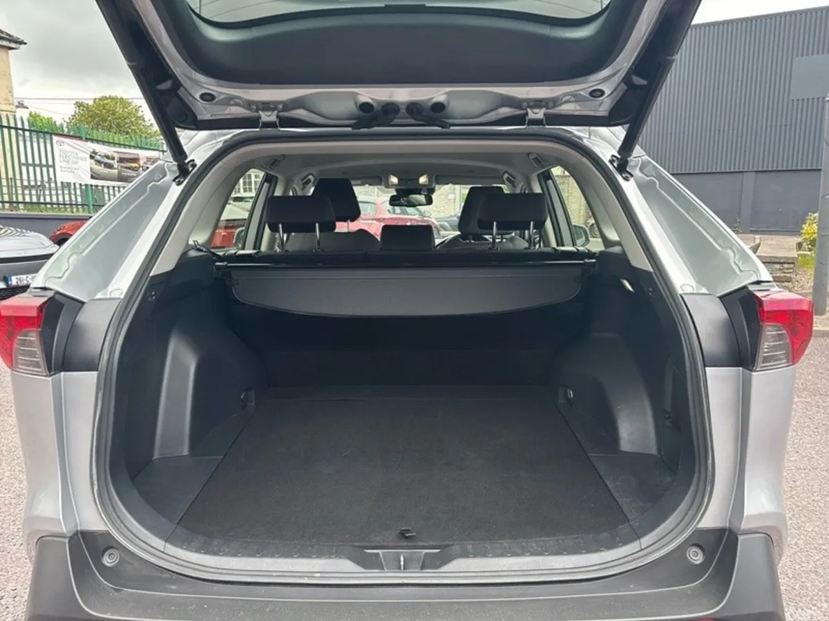Toyota RAV4 SUV, Petrol Hybrid, 2023, Grey