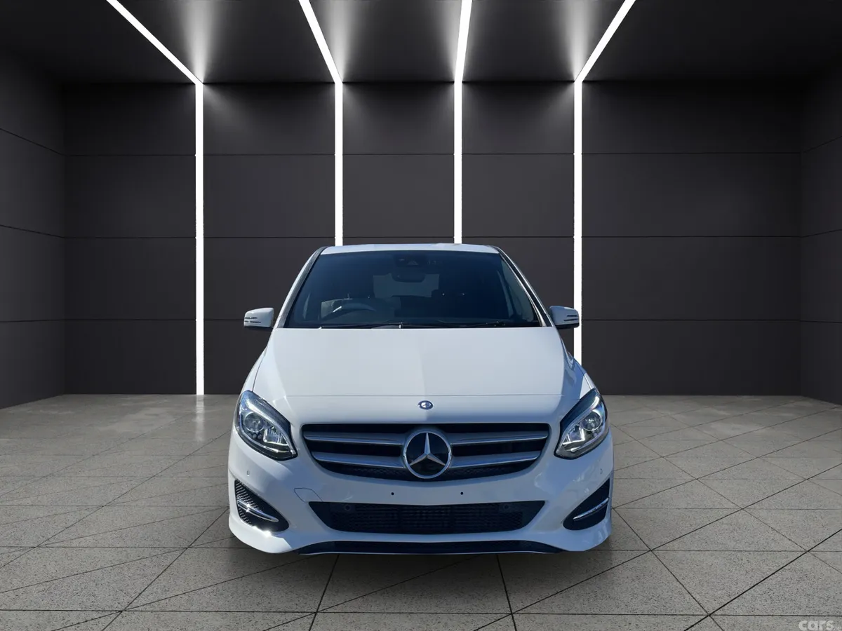 Mercedes-Benz B-Class Hatchback, Petrol, 2017, White