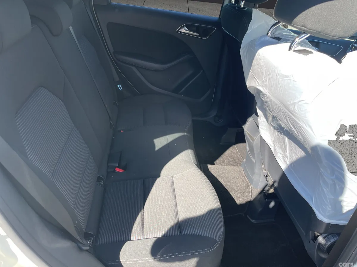 Mercedes-Benz B-Class Hatchback, Petrol, 2017, White