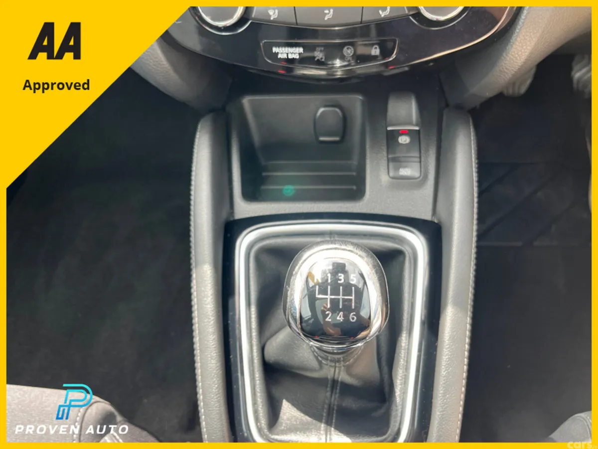 Nissan Qashqai SUV, Diesel, 2017, Blue