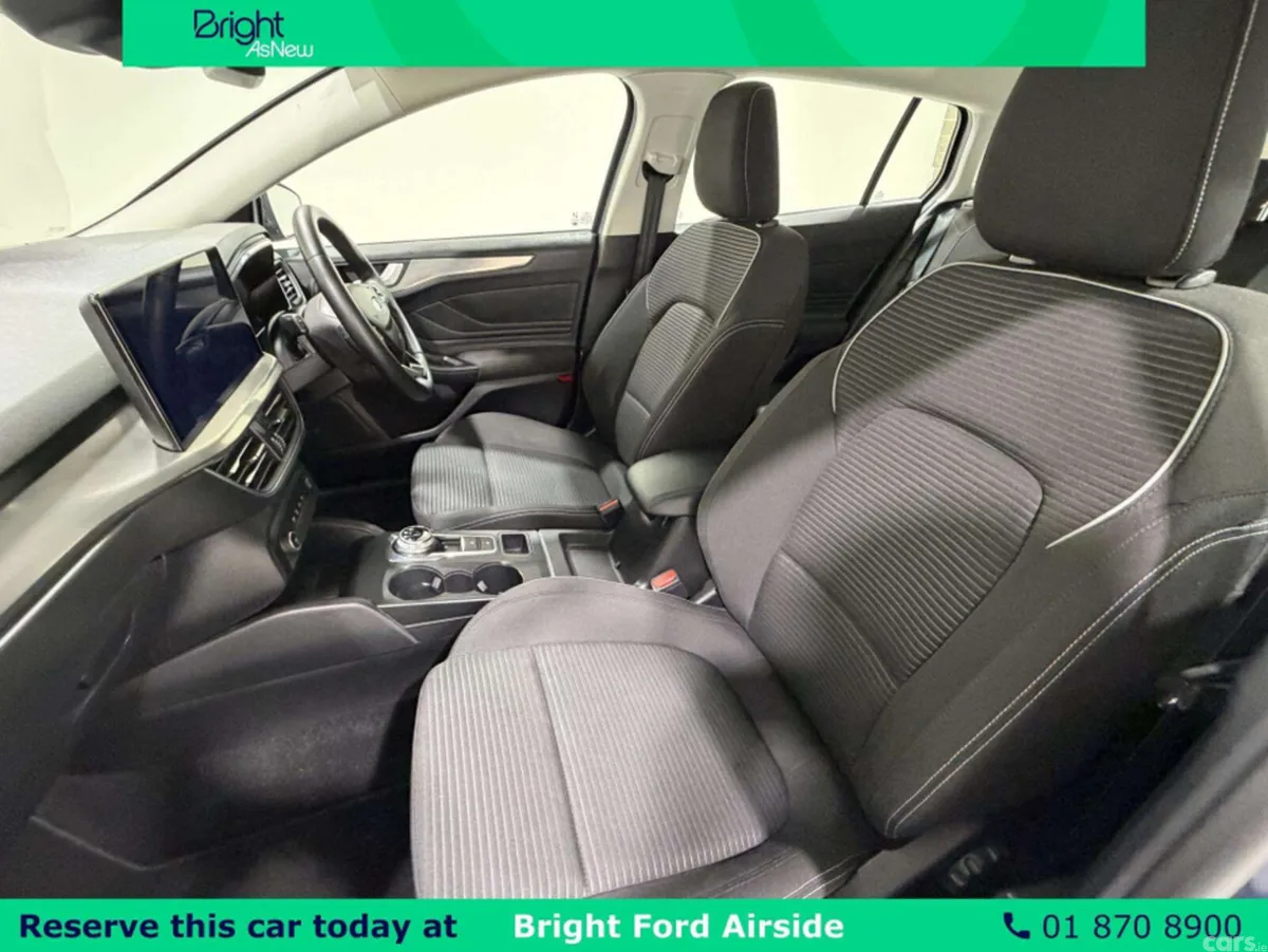 Ford Focus Hatchback, Diesel, 2024, Blue