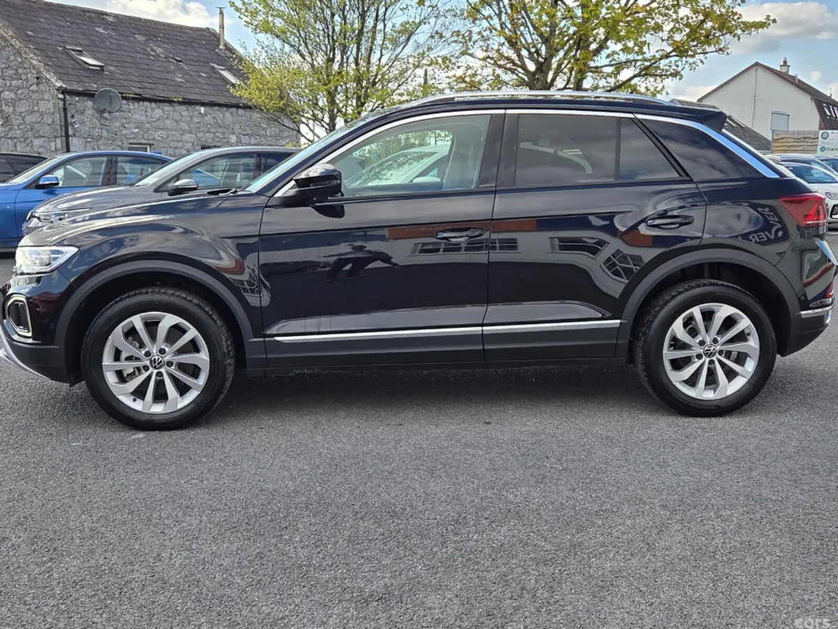 Volkswagen T-Roc SUV, Diesel, 2024, Black