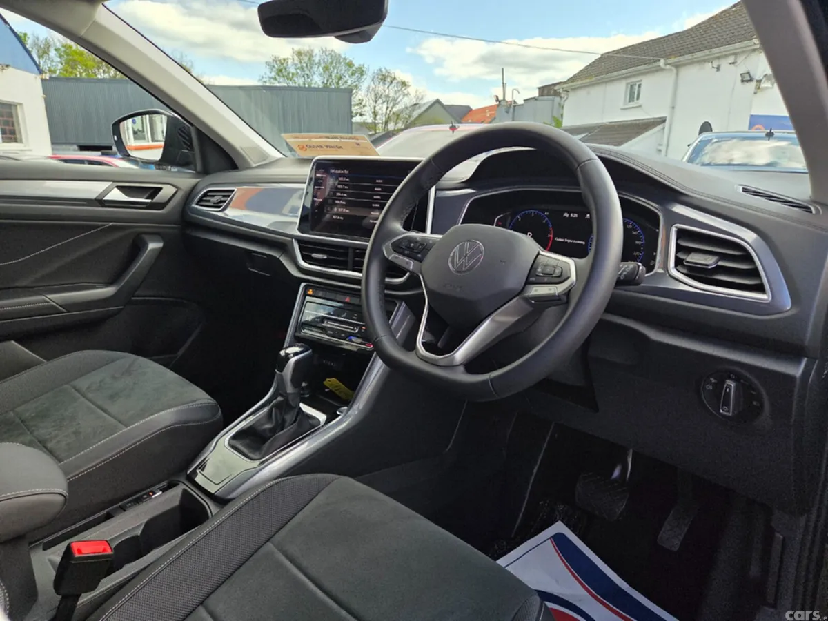 Volkswagen T-Roc SUV, Diesel, 2024, Black