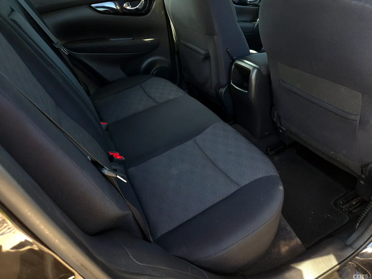 Nissan Qashqai SUV, Diesel, 2017, Black