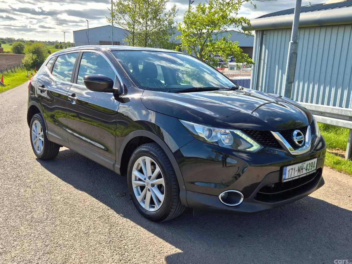 Nissan Qashqai SUV, Diesel, 2017, Black