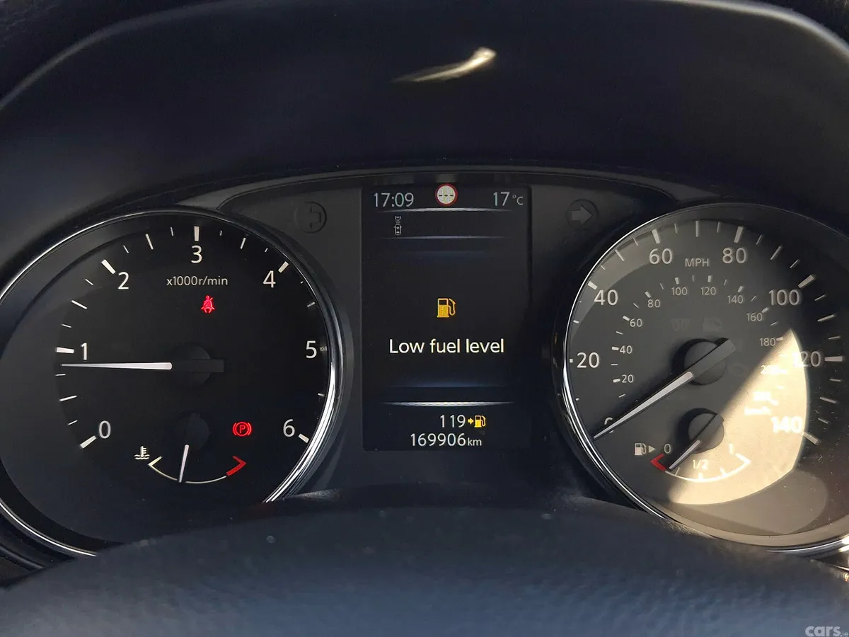 Nissan Qashqai SUV, Diesel, 2017, Black
