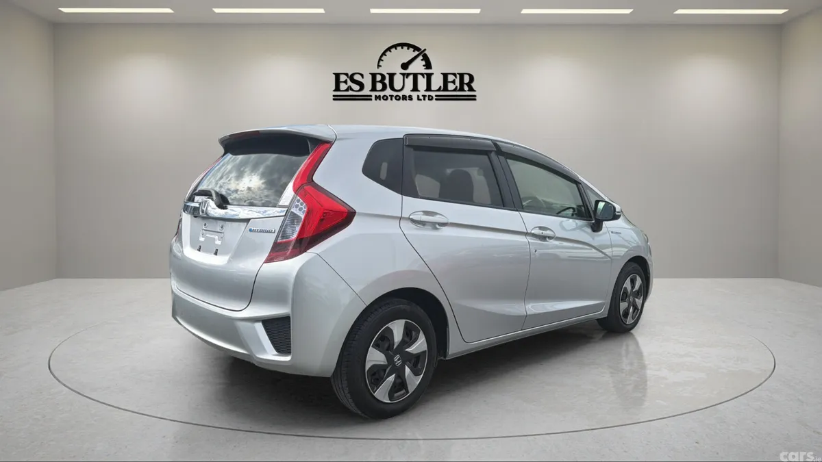 Honda Fit Hatchback, Petrol Hybrid, 2016, Silver