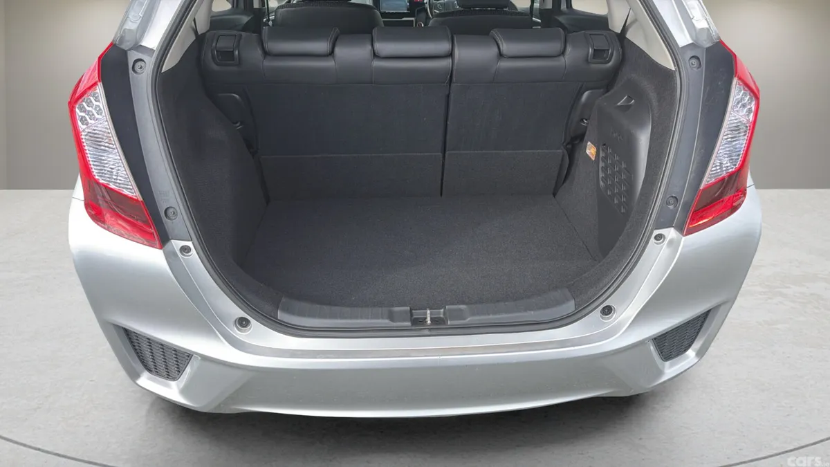 Honda Fit Hatchback, Petrol Hybrid, 2016, Silver