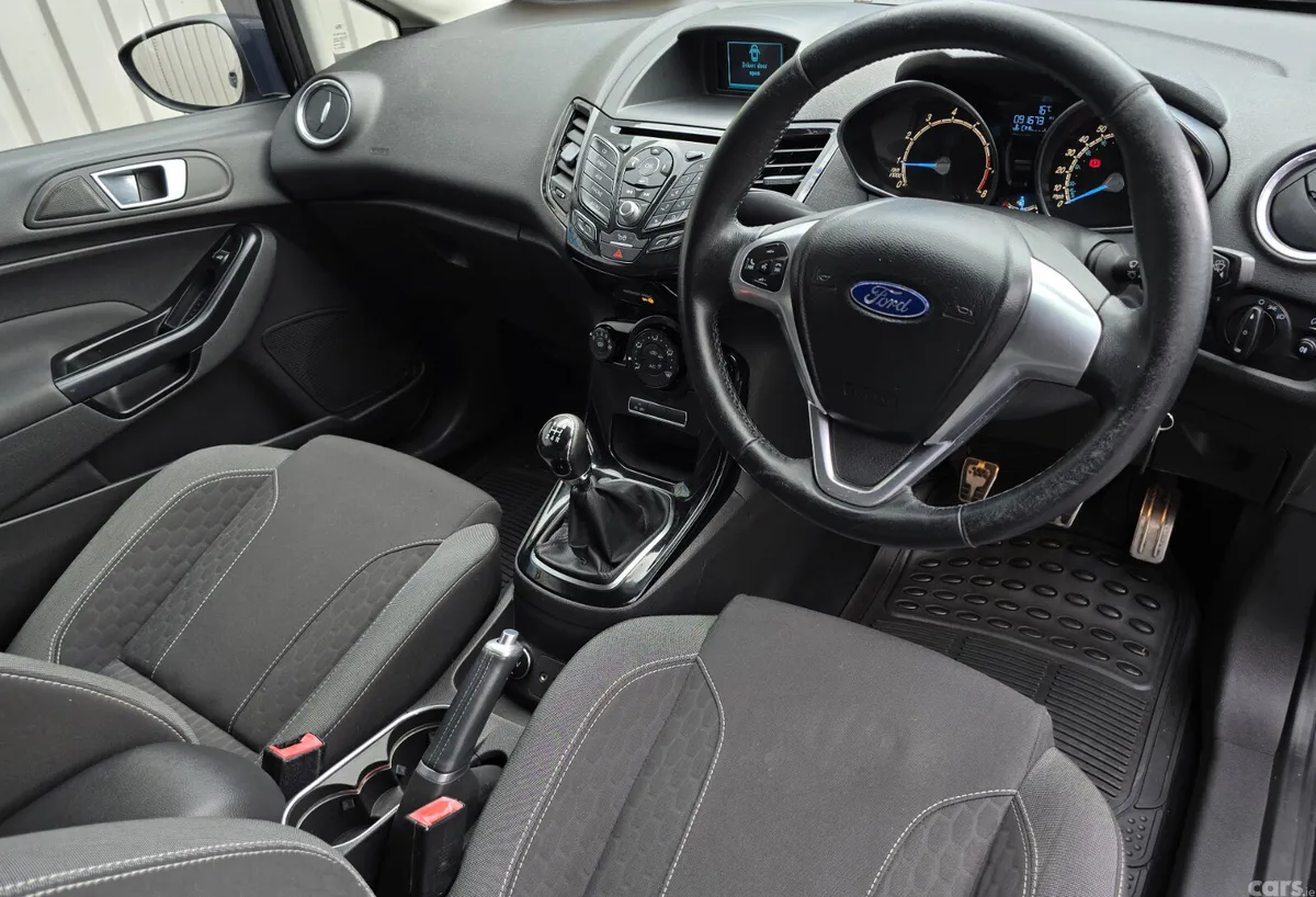 Ford Fiesta Hatchback, Petrol, 2015, Black