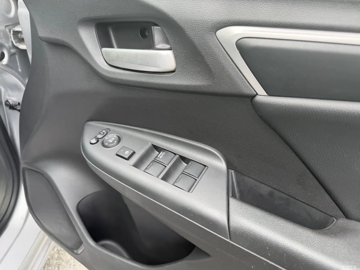 Honda Fit Hatchback, Petrol Hybrid, 2016, Silver