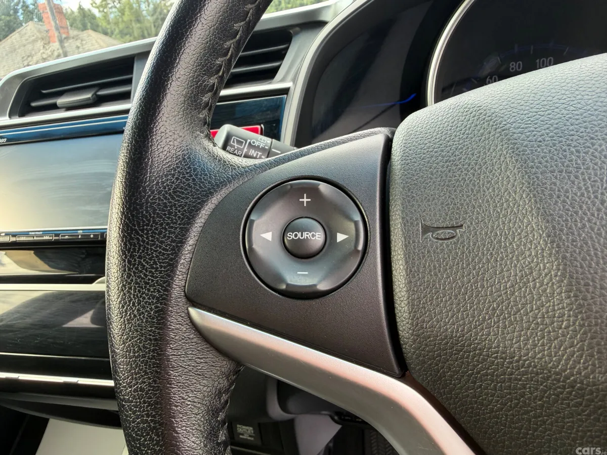 Honda Fit Hatchback, Petrol Hybrid, 2016, Silver