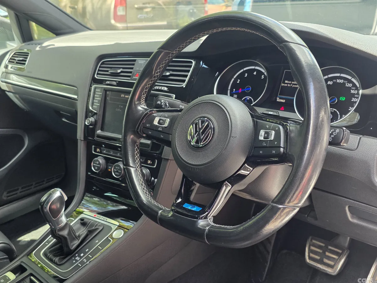 Volkswagen Golf Estate, Petrol, 2016, White