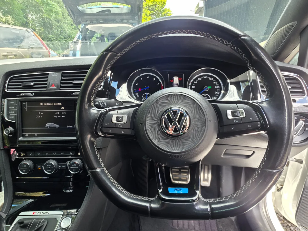 Volkswagen Golf Estate, Petrol, 2016, White
