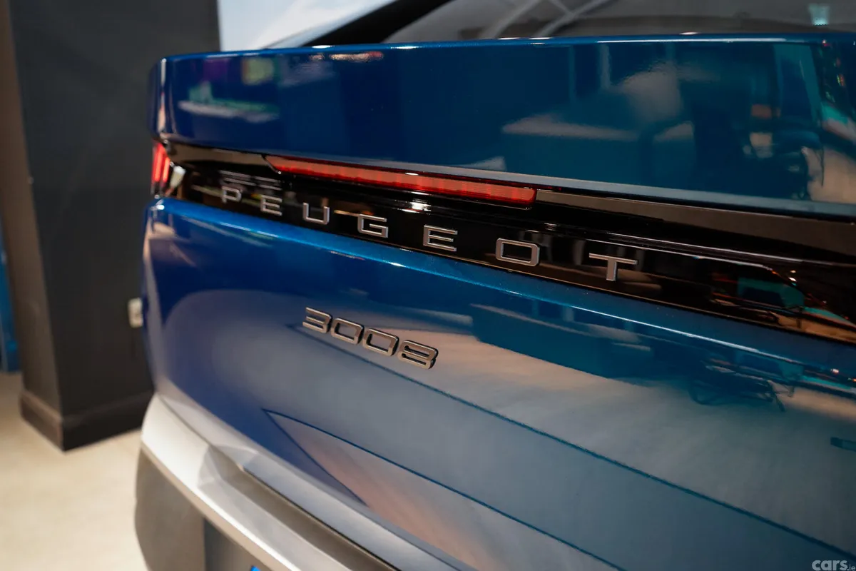 Peugeot 3008 MPV, Petrol Hybrid, 2025, Blue