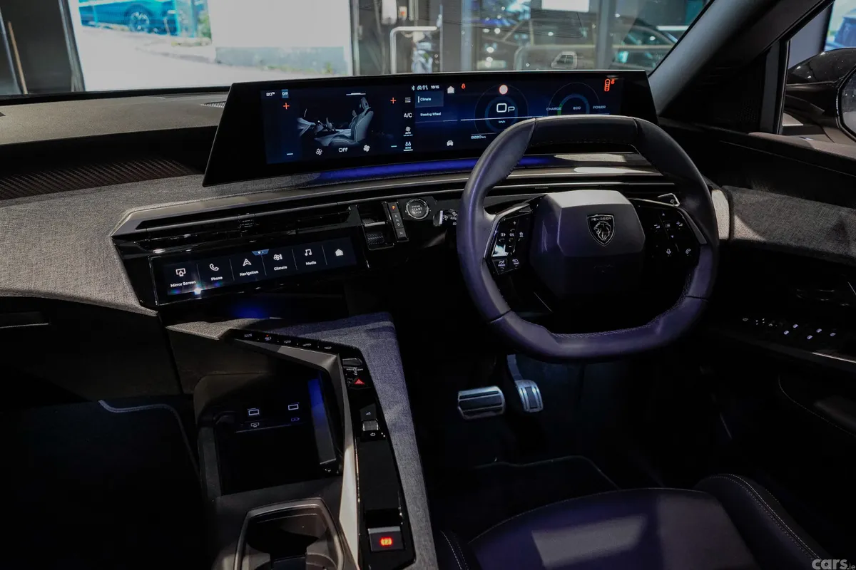 Peugeot 3008 MPV, Petrol Hybrid, 2025, Blue