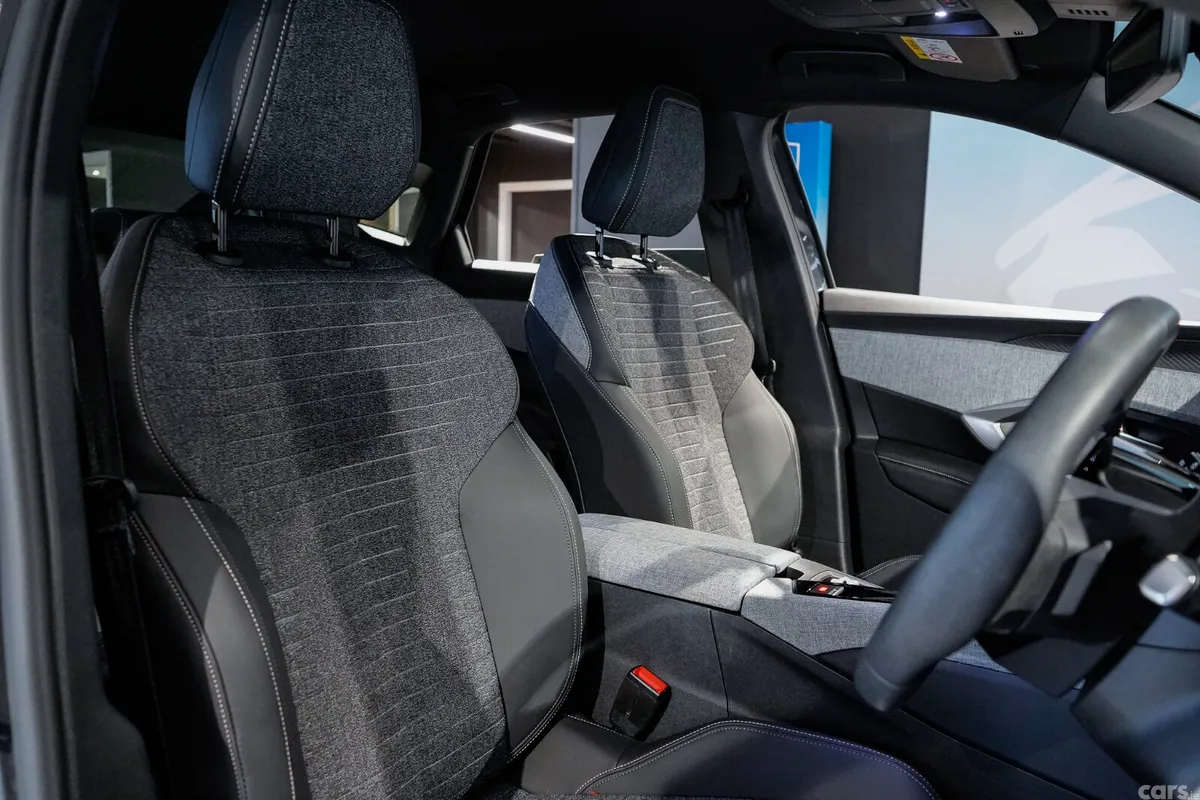 Peugeot 3008 MPV, Petrol Hybrid, 2025, Blue