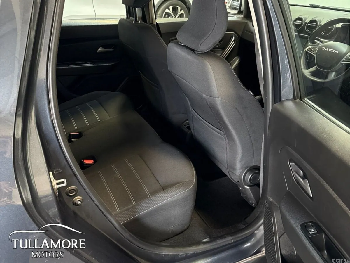 Dacia Duster SUV, Petrol, 2024, Grey