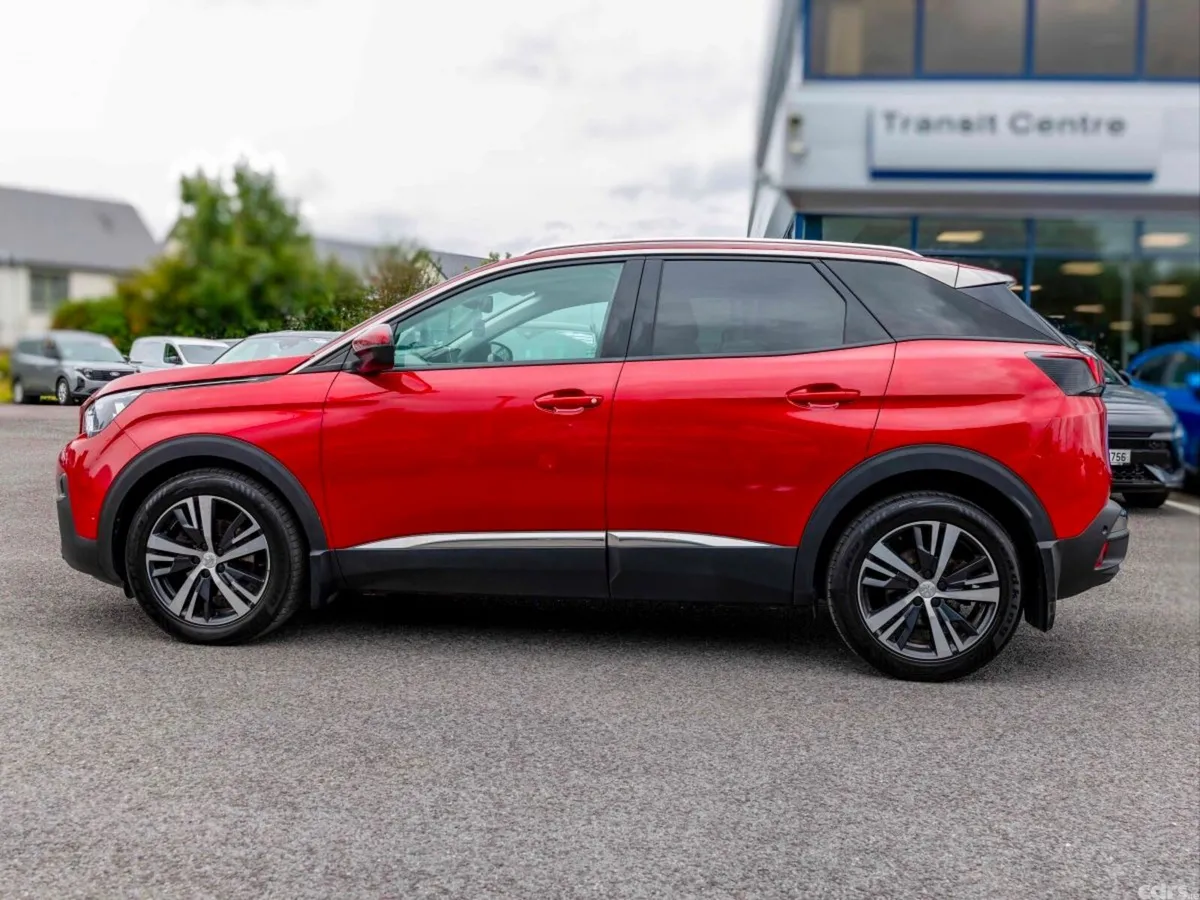 Peugeot 3008 MPV, Diesel, 2020, Red