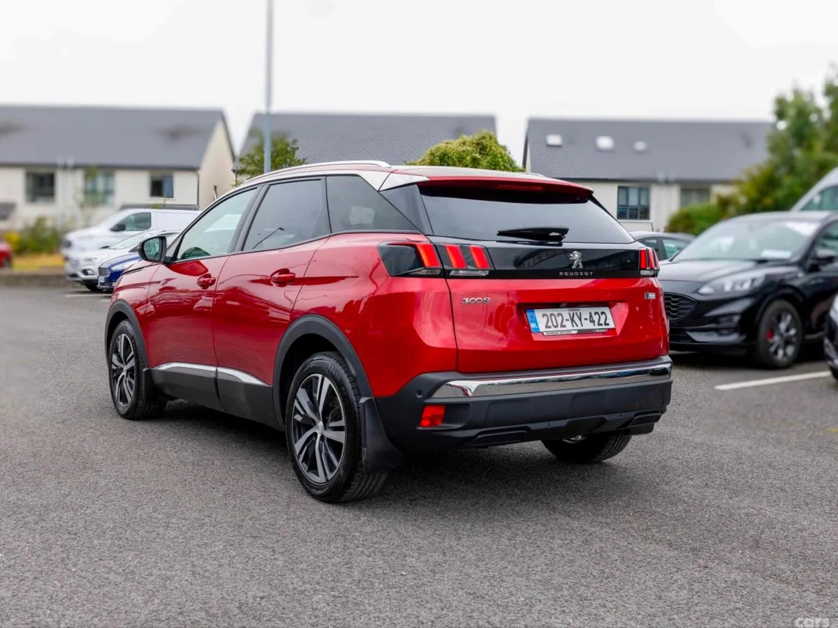 Peugeot 3008 MPV, Diesel, 2020, Red