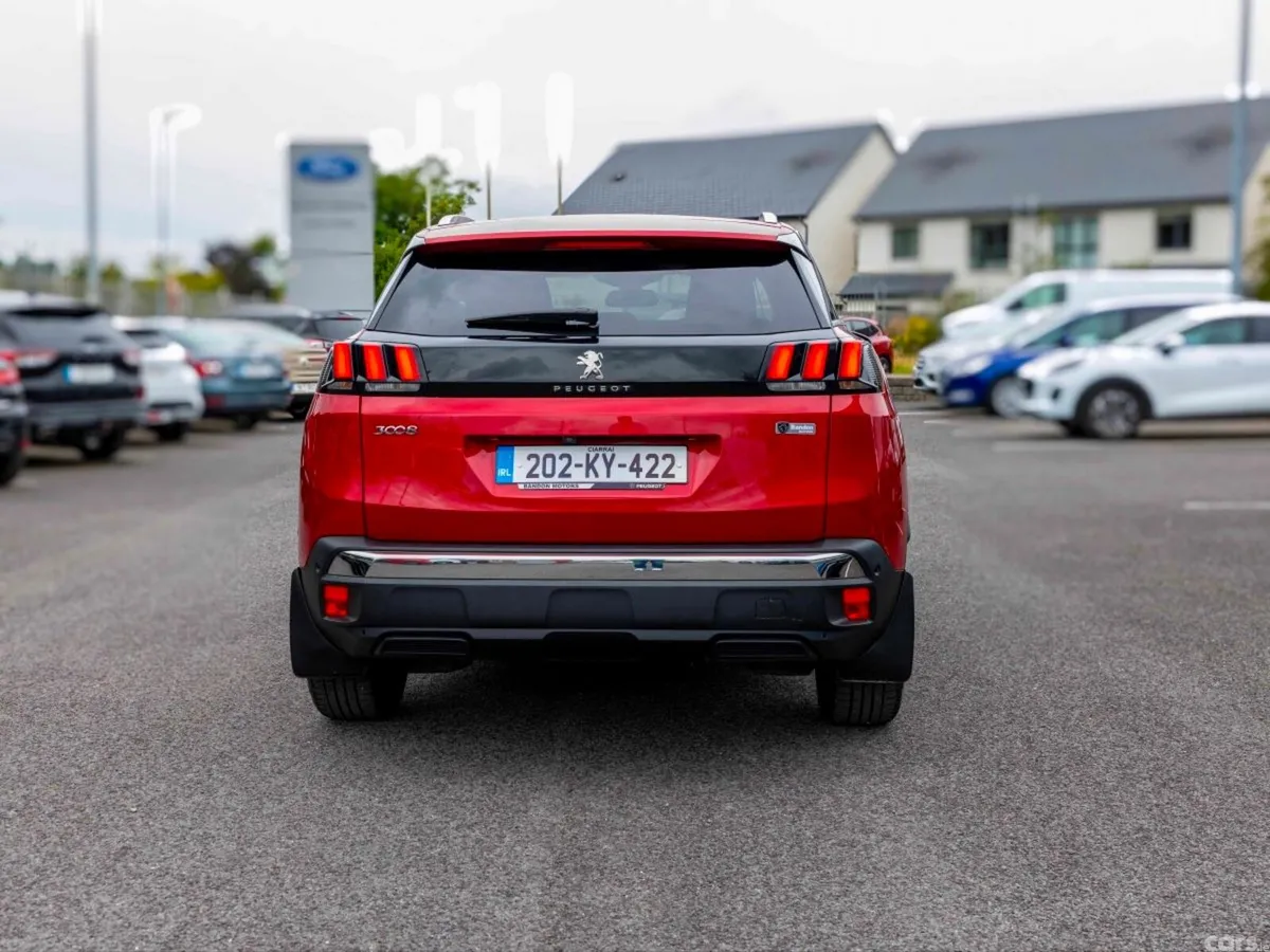 Peugeot 3008 MPV, Diesel, 2020, Red