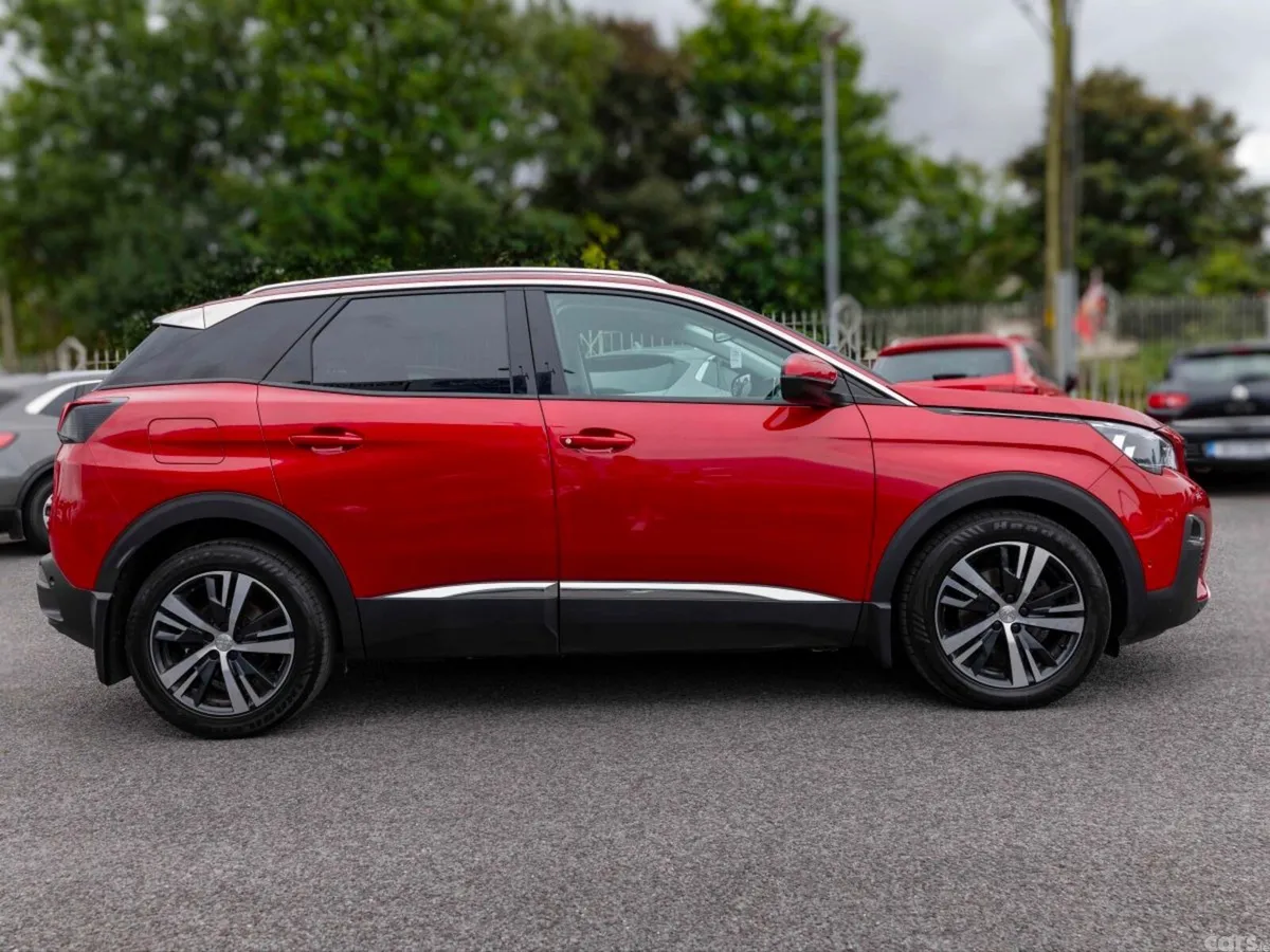 Peugeot 3008 MPV, Diesel, 2020, Red