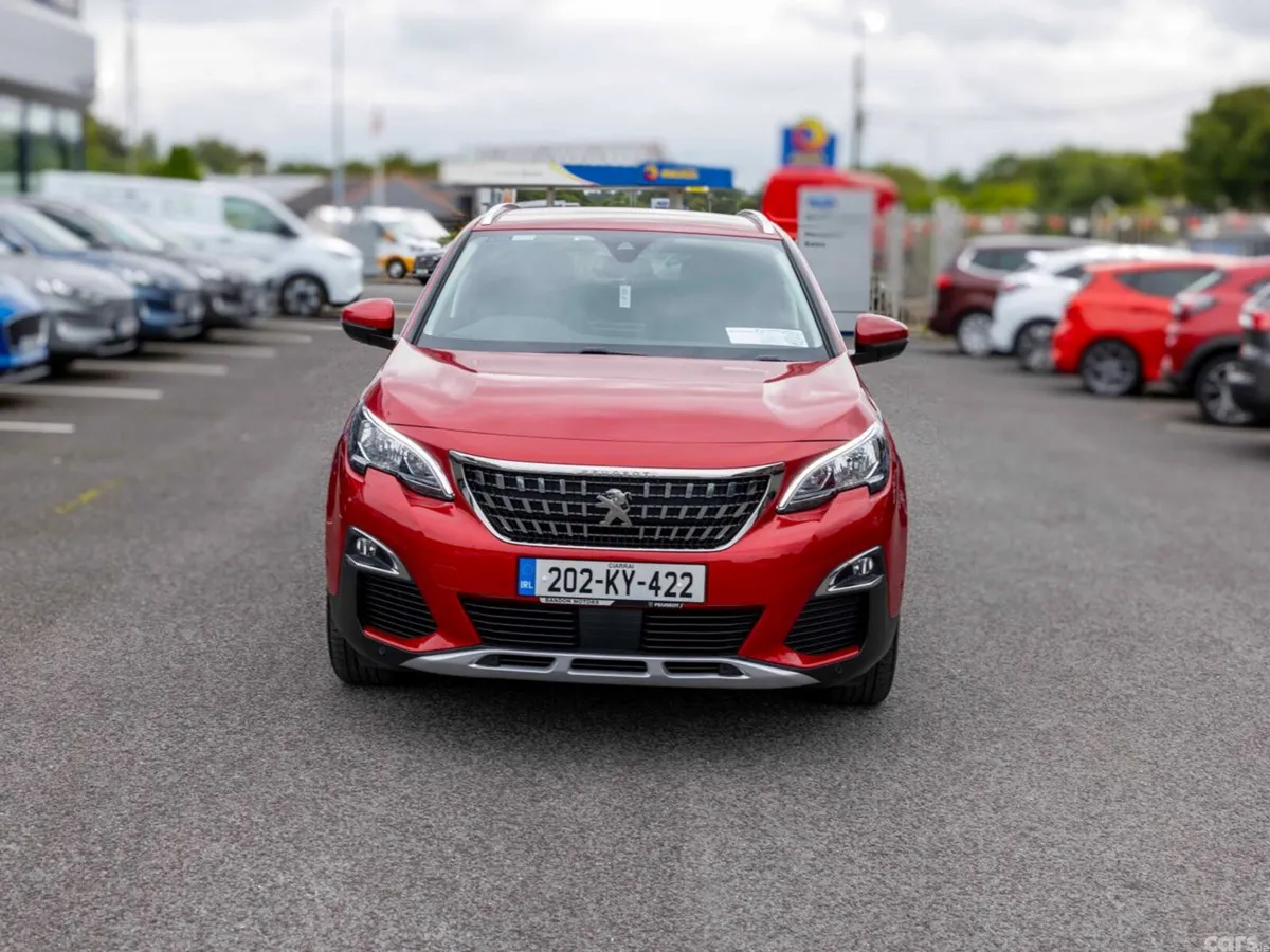 Peugeot 3008 MPV, Diesel, 2020, Red