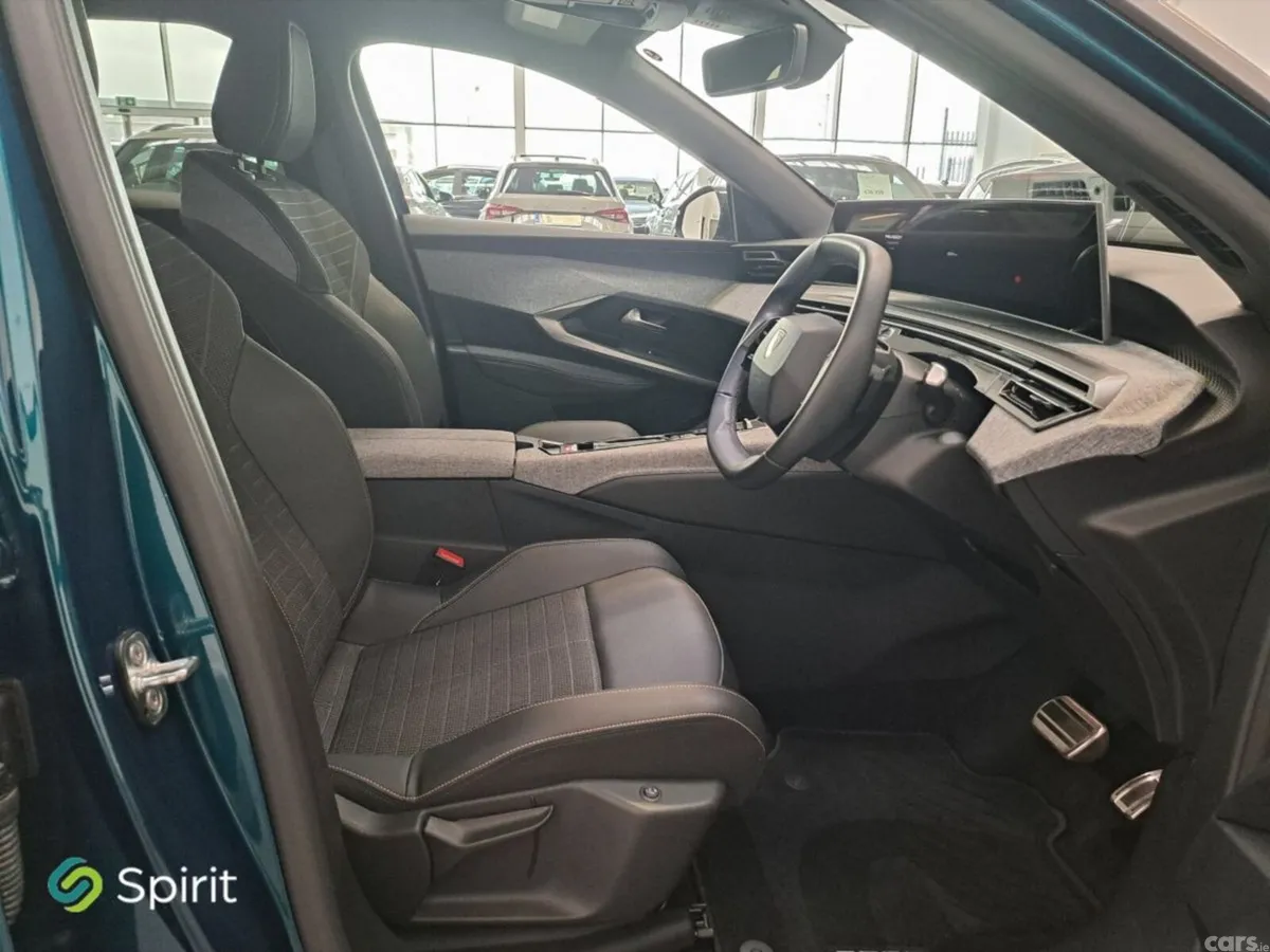 Peugeot 3008 MPV, Petrol Hybrid, 2025, Blue