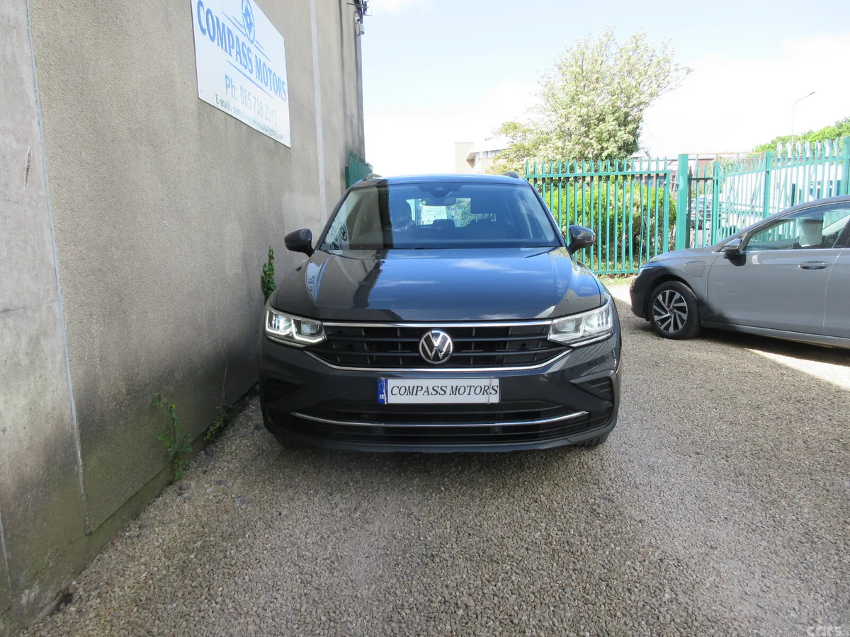 Volkswagen Tiguan SUV, Petrol Hybrid, 2022, Grey