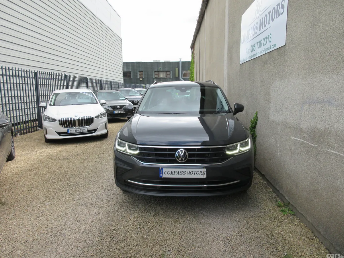 Volkswagen Tiguan SUV, Petrol Hybrid, 2022, Grey